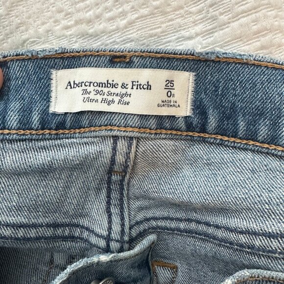 Abercrombie 90s Ultra High Rise Straight Jeans - Picture 3 of 4